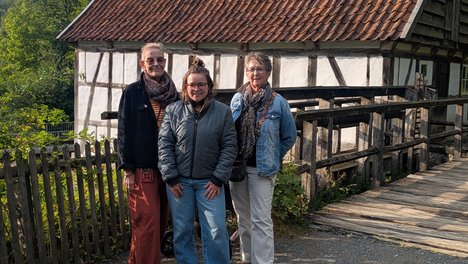 Von links nach rechts: Sonja Crämer Gembalczyk (LWL), Charly Neuhäuser (MdB), Uschi Jacob-Reisinger (KTM)